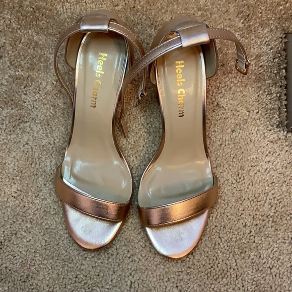 Heels - Picture 5 of 5